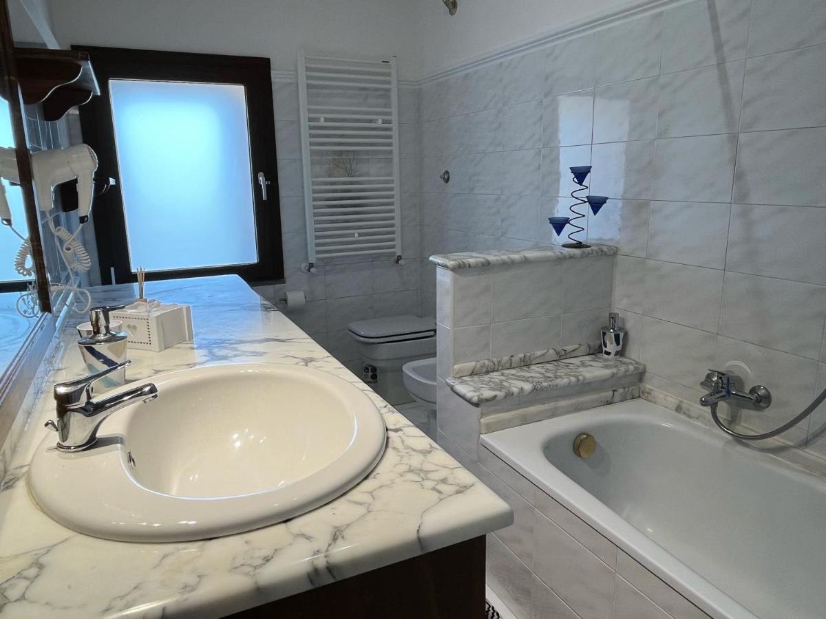 Le Sorgenti Guest House Ilbono Экстерьер фото
